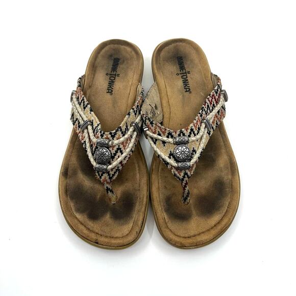MINNETONKA Silverthorne Needlepoint Thong Sandals Women's 8 US - Picture 5 of 9